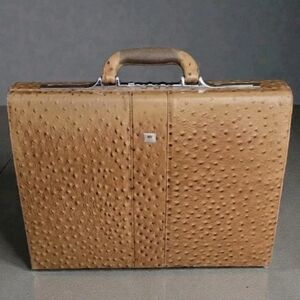 Vintage Abbyson Genuine Italian Leather Ostrich Briefcase Italy